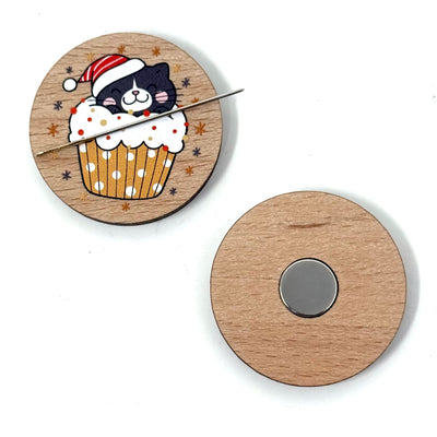 Reversible 'Cat-Cakes' Needle Minder Set with Tin