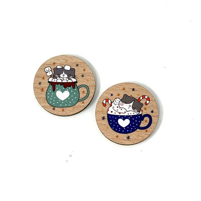 Reversible 'Cat-Cups' Needle Minder