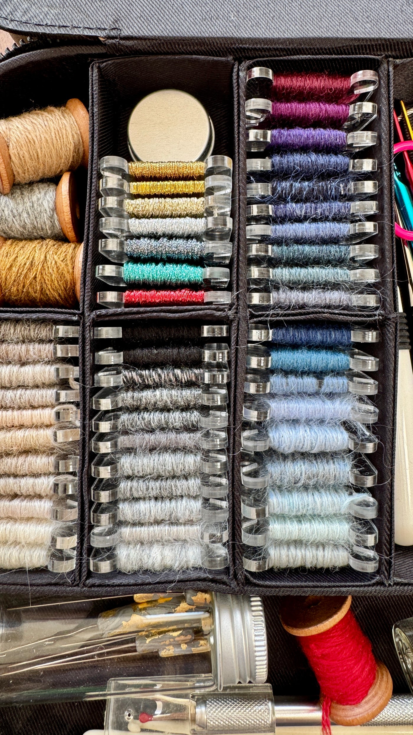 Muud Flora Organisation Case with x60 FREE slim bobbins