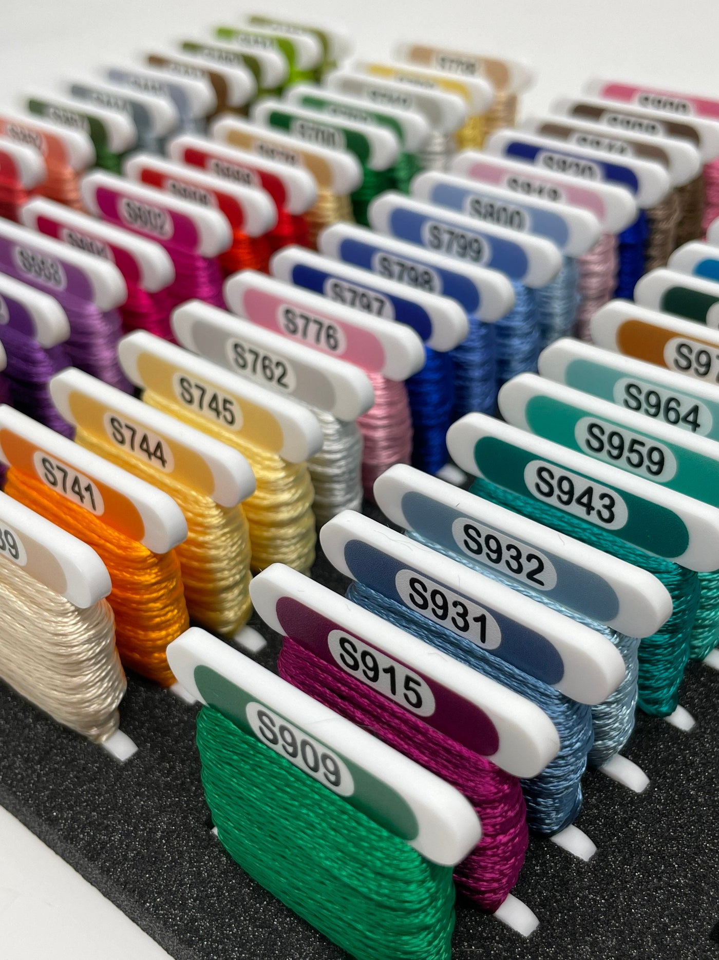 DMC Satin 3mm acrylic bobbins (x60)