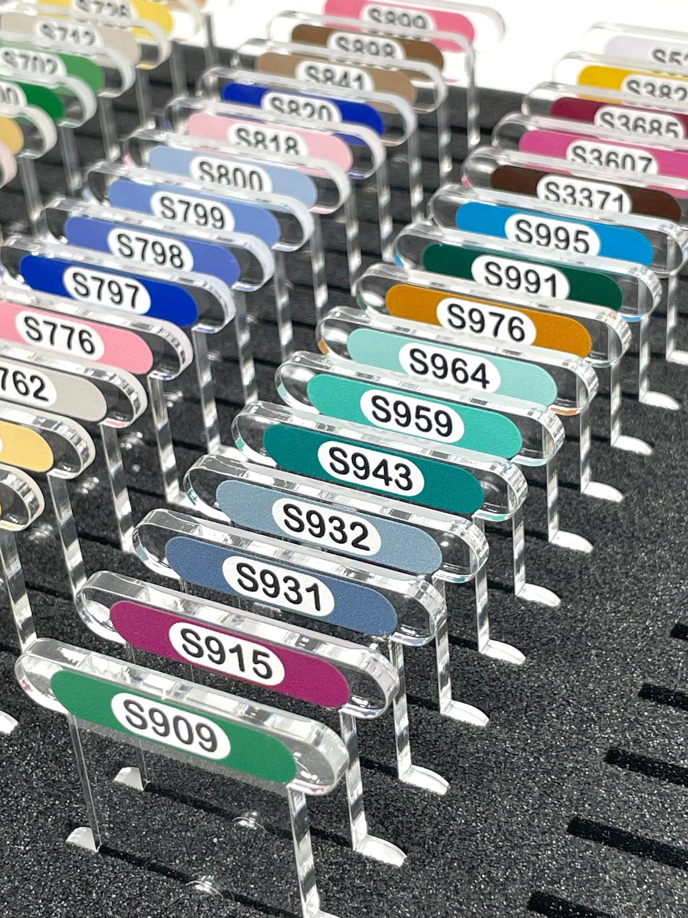 CLEAR 3mm acrylic bobbins for DMC Satin threads with printed number and swatch (x60 bobbins)