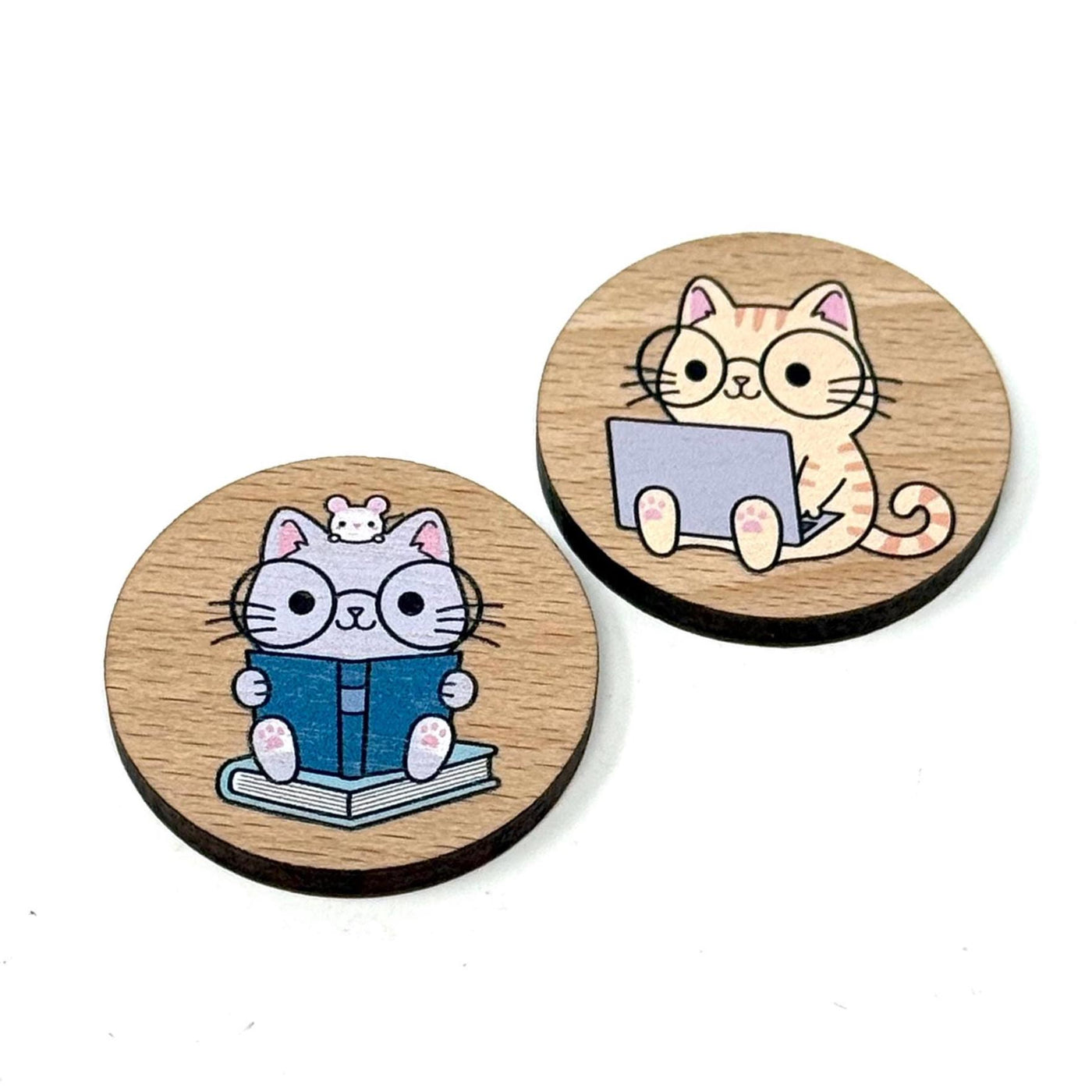 Reversible Nerdy Cat needle minder magnet