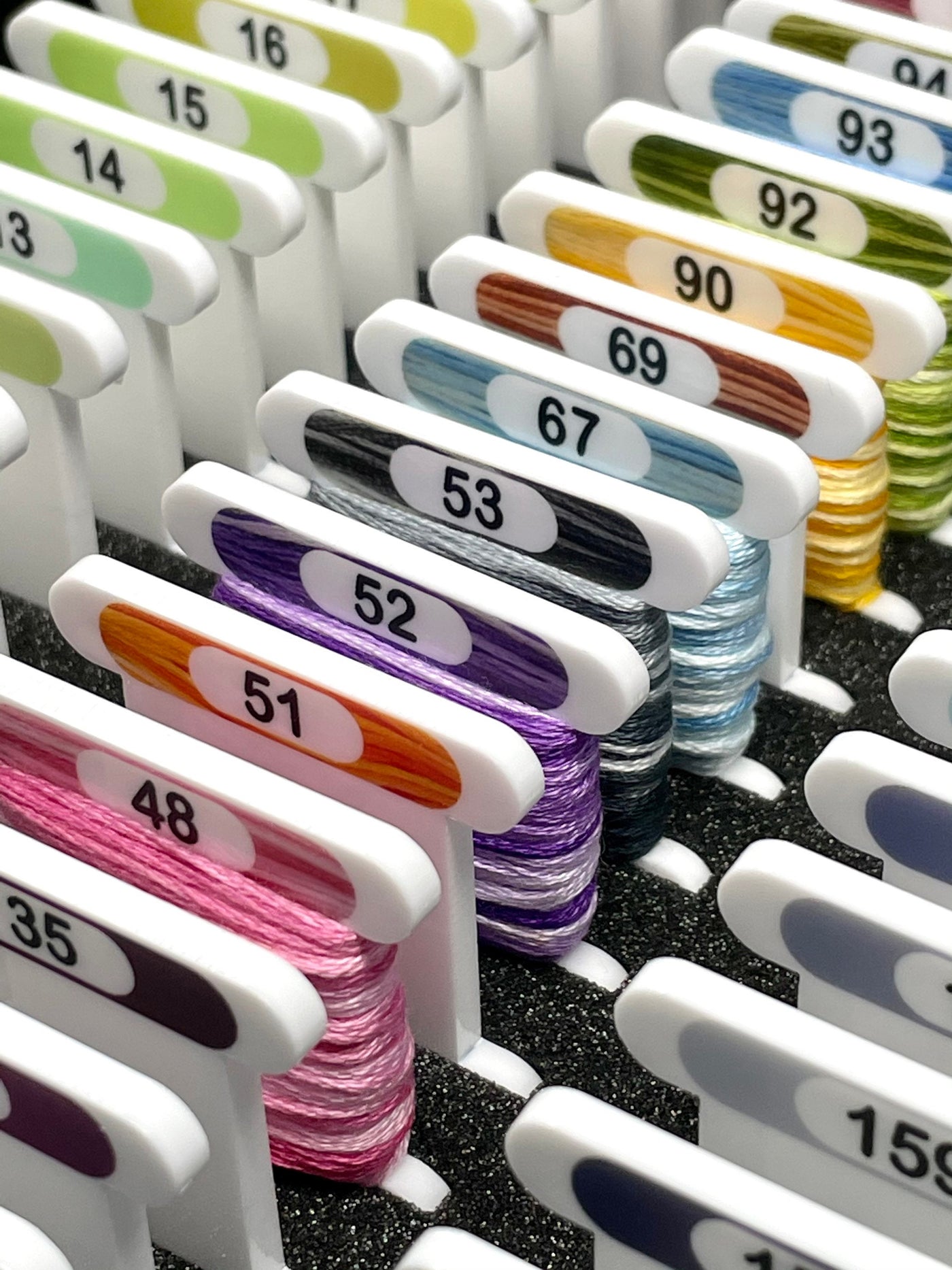 DMC 3mm acrylic bobbins with printed number and colours - small sets (84 bobbins)