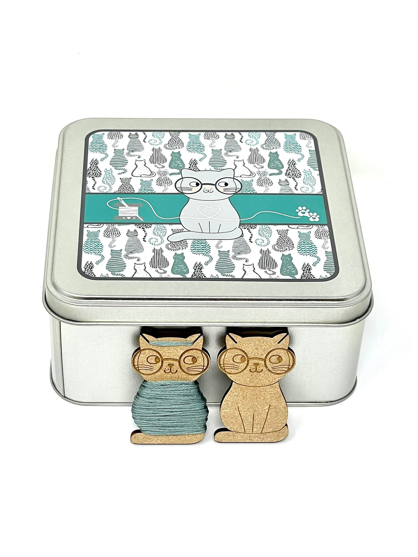 Nerdy cat tin with 20x wooden bobbins for cross stitch and embroidery projects