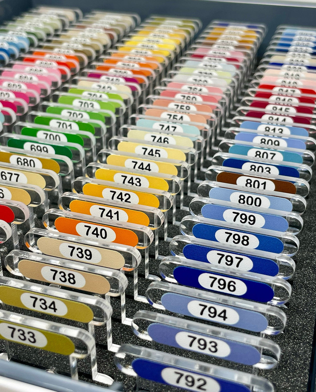 DMC CLEAR 3mm acrylic bobbins with printed number and colour swatch (x504 bobbins)